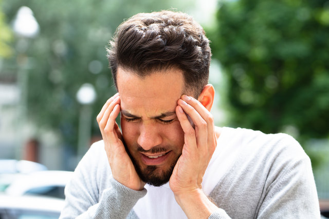 Ein neues Medikament soll Migräneanfälle reduzieren. | Foto: Andrey Popov / Fotolia