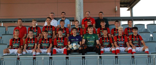 Die U17 des Fußballcollege Leibnitz ist nach drei Runden ungeschlagen an der Tabellenspitze. | Foto: KK