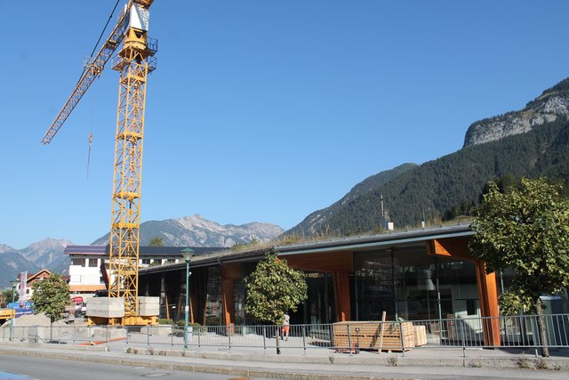 Derzeit ist eine Baustelle beim M-Preis in Eben