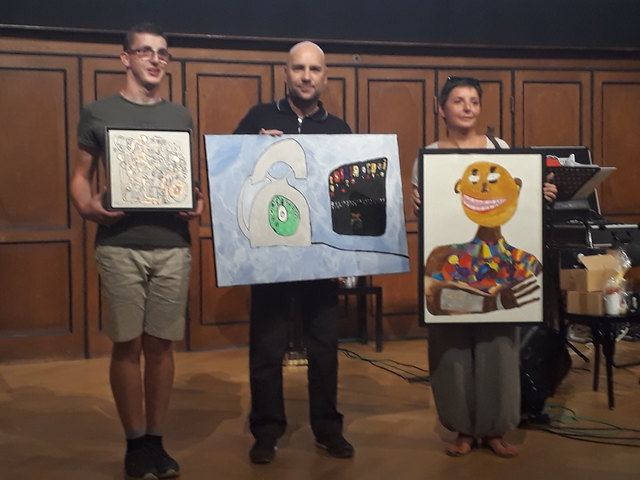 Sieg für Albert Masser (l) beim Kreativwettbewerb der Wiener Hilfswerke.
