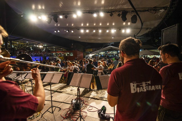 Aus tausend und einer (Reinberger-)Nacht: Trotz Übersiedlung wurde in der neuen Location fröhlich gefeiert. | Foto: Cleanhill Studios