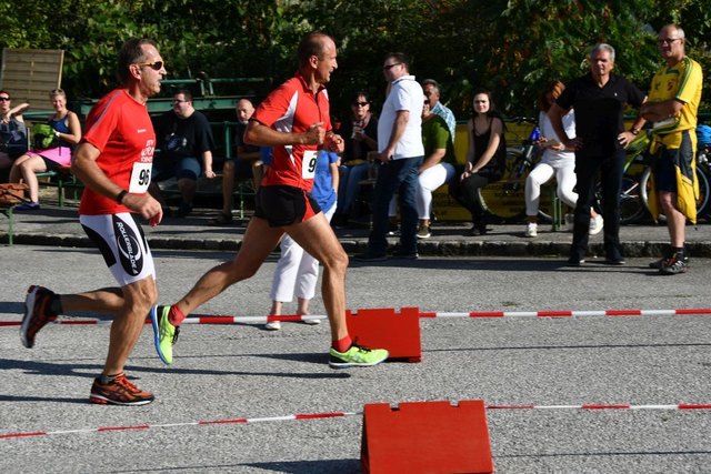 Zweikampf in der Kehre