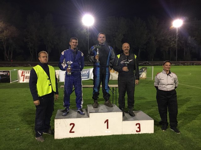 v.l.n.r. Kampichler Andreas (Rennleitung), Liehsbauer Patrick, Kroffl Mario, Happenhofer Peter, Koloc Nina (Organisation Stockcar)
