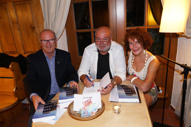 Foto Ch. Steger                                                             Bürgermeister Alois Daxinger aus Innerschwand   Bernhard C. Wendtner                                                          Kulturausschuss    Obfrau Christine Steger