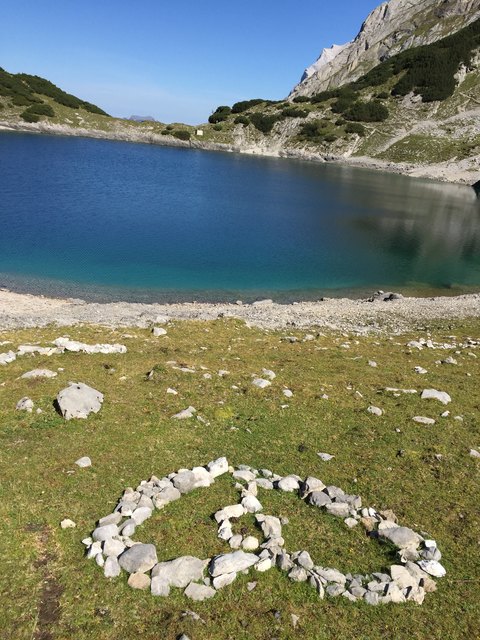 Der Drachensee unterhalb der Coburger Hütte