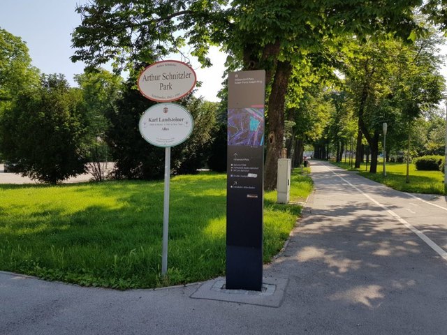 Der Messerstecher ließ sich im Arthur Schnitzler Park widerstandslos festnehmen. Er gestand in Mordabsicht gehandelt zu haben.