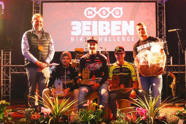 David Schöggl (Mitte) feierte einen Heimsieg bei der Eibiswalder "3 Eiben Bike Challenge". | Foto: Franz Krainer