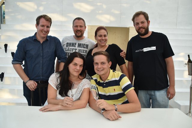 Regisseur Dominik Am Zehnhoff Söns, Christian Sattler, Celia Sotomayor, Michael Sattler (hi. v. li.); vorne: Cathryn Chytil, Pavel Kvashnin