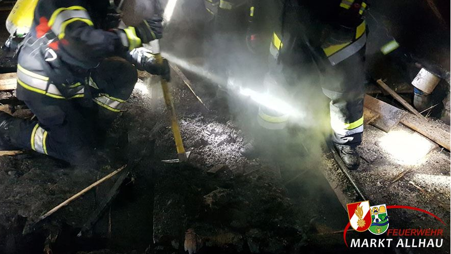 80 Feuerwehrleute waren Sonntagnacht im Löscheinsatz in Markt Allhau