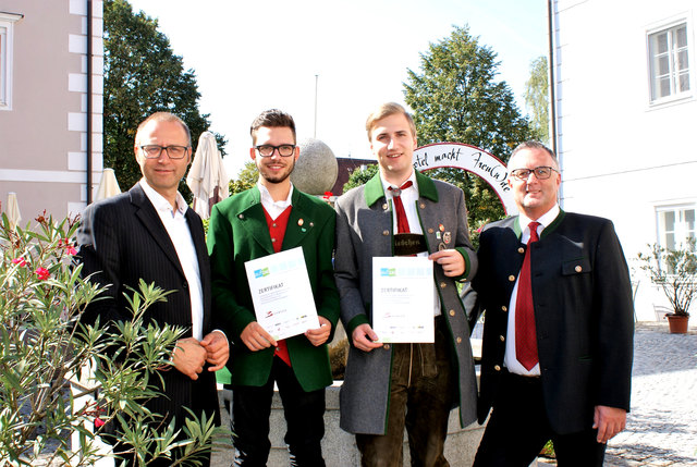 Bundesjugendreferent-Stellvertreter Gerhard Forman, Jugendreferent Christoph Kohlroser, Bezirksjugendreferent Christopher Hopfer und Horst Baumgartner, Vizepräsident des Österreichischen Blasmusikverbandes (v.l.). | Foto: KK