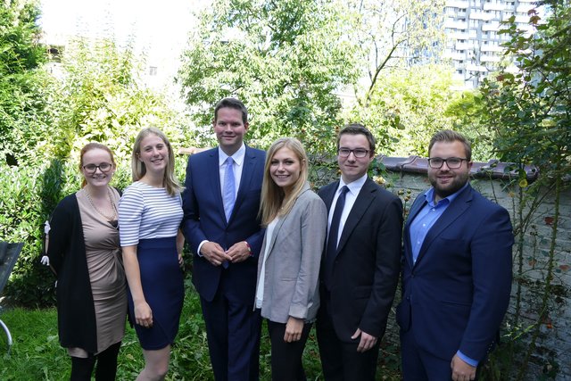 JVP-Generalsekretärin Laura Sachslehner, Sarah Falkensteiner, Europa-Abgeordneter Lukas Mandl, Stephanie Rendl, Martin Fischer, Markus Lang