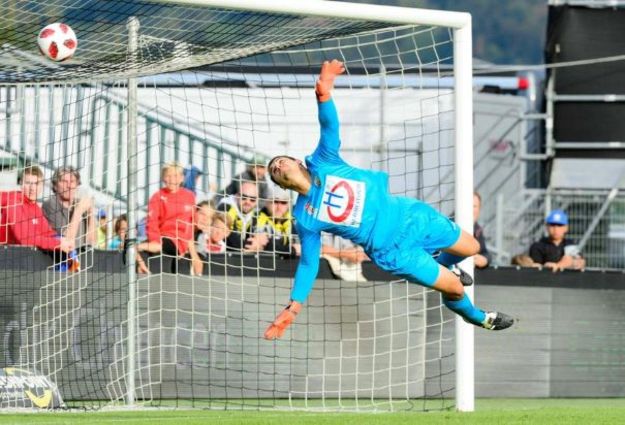 SOUVERÄN ! SC Rheindorf Altach vs. RZ Pellets/WAC 0 1 (01