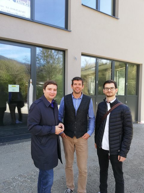 SPÖ Bezirksvorsitzender LA Benedikt Lentsch mit Firmenchef Markus Gerstgrasser und GR Marco Lettenbichler (v.l.). | Foto: (c) SPÖ Landeck