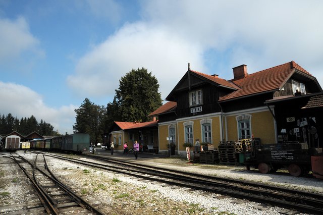 Der Stainzer Bahnhof wurde 1892 seiner Bestimmung übergeben; die Schmalspurbahn von Preding-Wieselsdorf nach Stainz eröffnet.  | Foto: Karl Dudek