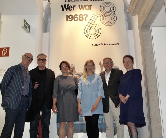 V.l.: Künstler Beni Altmüller und Dietmar Brehm, Lentos-Direktorin Hemma Schmutz, Stadträtin Doris Lang Mayerhofer, Künstler Josef Bauer und Leiterin des Nordico Andrea Bina. | Foto: BRS