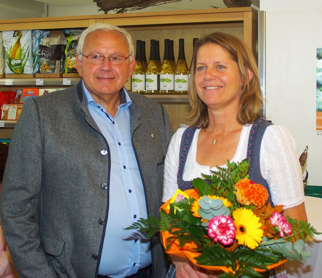 Bürgermeister Hans Hell und Christine Schimon.