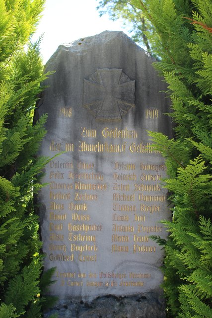 Im Stadtfriedhof sind die Abwehrkämpfer aufgelistet