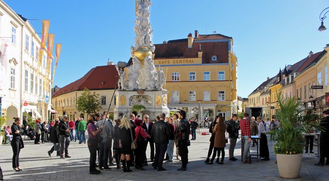 Top Location Baden Hauptplatz