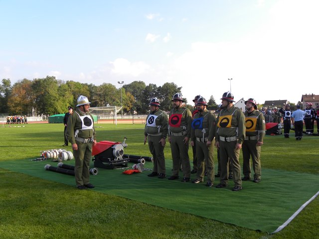 Gruppe des Bezirksfeuerwehrkommandos | Foto: Reinhold Stotz