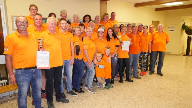Wanderverein zur Sonne aus Niederösterreich mit Wanderweltmeisterin Evelyne Schmidt