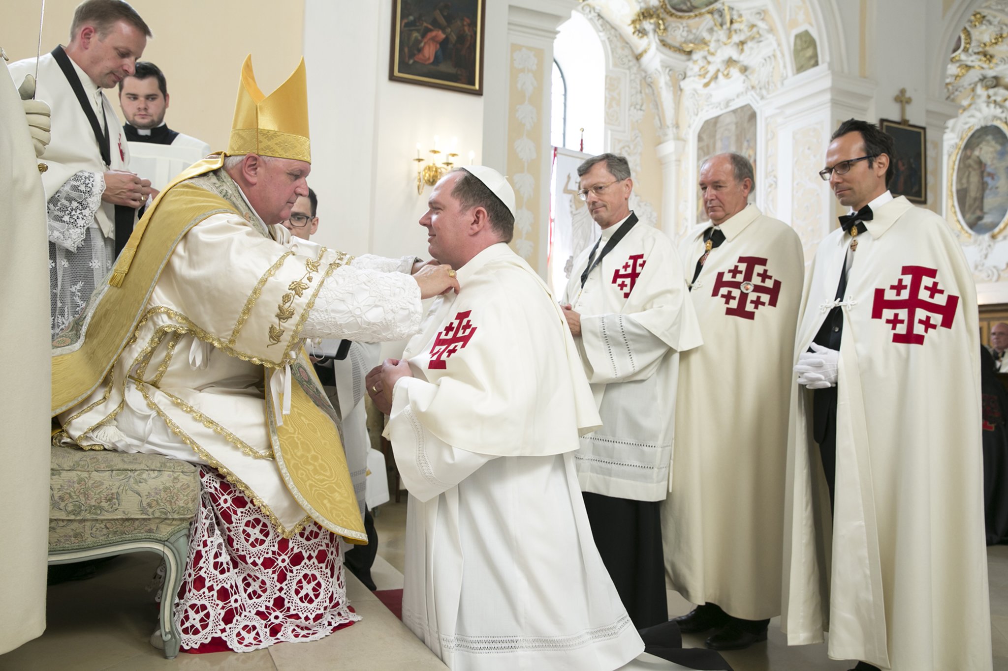 Menora Mit Davidstern & Jerusalemkreuz - 16cm Siebenarmiger Leuchter Aus Messing