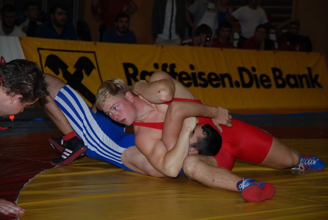 &lt;f&gt;Robert Seiwald&lt;/f&gt; setzte mit einem Schultersieg (im Bild) den Schlusspunkt unter einen erfolgreichen Abend.