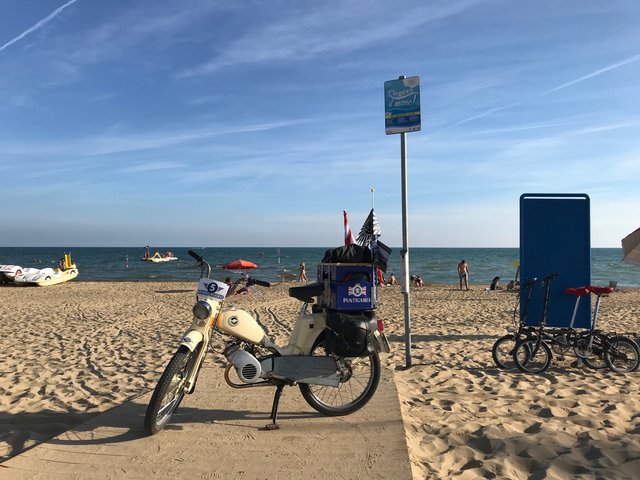 Die alten Mopeds machten auch an der Adriaküste halt.