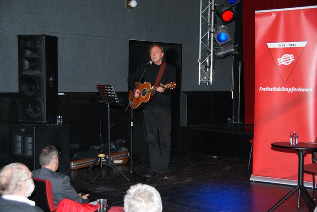 Dieter Oberkolfer sorgte für die musikalische Umrahmung.