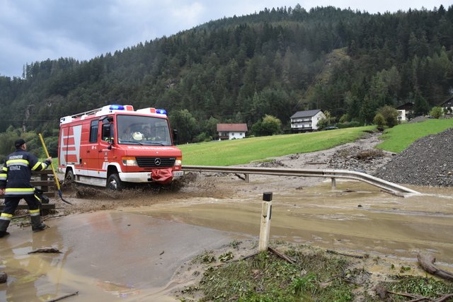 Die Einsatzkräfte üben den Ernstfall.