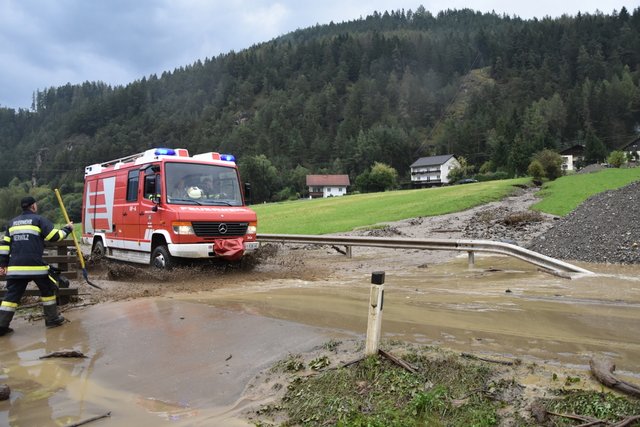 Die Einsatzkräfte üben den Ernstfall. | Foto: FF/Horn