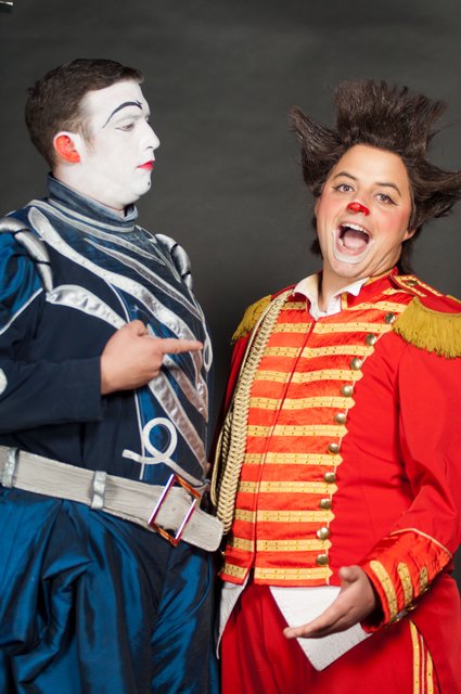 Der Clown Gino (l.) ist immer für manch Spaß zu haben.