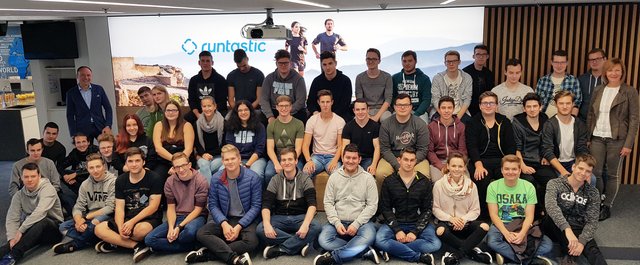 Die Informatik-Abschlussklassen besuchen runtastic