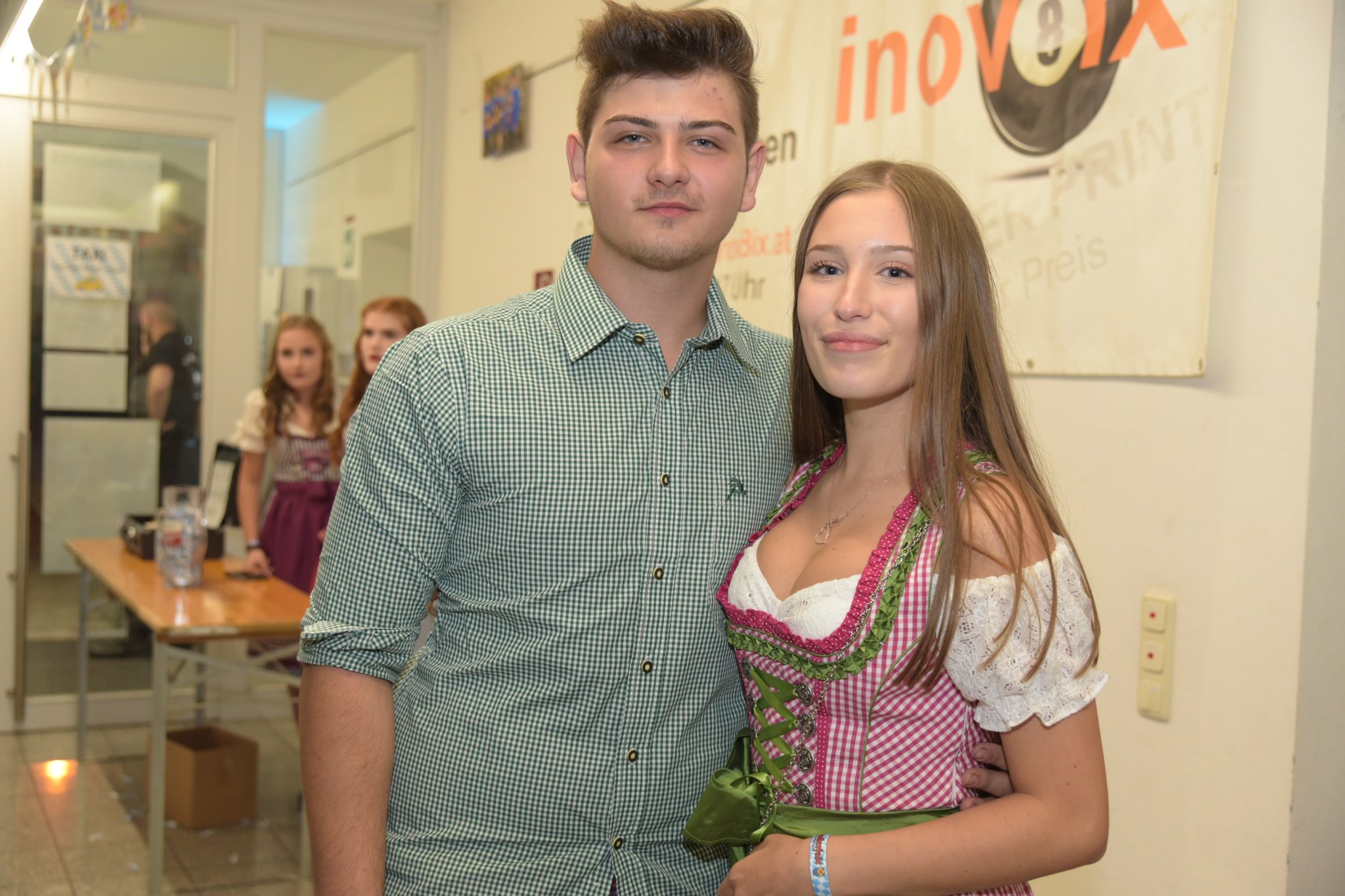 Zistersdorf dating. Buchkirchen flirten kostenlos. Kurse fr single kostenlos wildon singles in kirchberg-thening. Groraming frau kennenlernen. Sankt barbara Single kostenlos wildon - Single mnner in gramatneusiedl