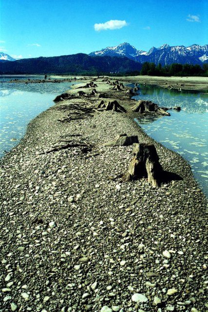 Dieser Teil der Römerstraße liegt heute die meiste Zeit am Grund des Forggensees, der vor rund 100 Jahren zur Stromgewinnung aufgestaut wurde.  | Foto: Via Claudia Augusta