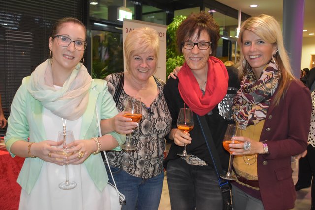 Victoria, Christine, Helga und Birgit (v. li.)