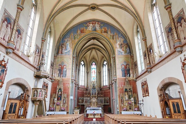 Das Innere der Pfarrkirche Herz-Jesu in Stans | Foto: Anton Prock