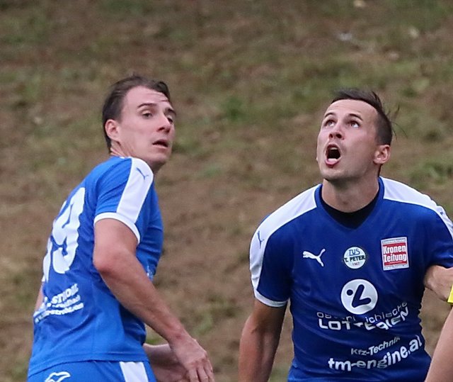 &lt;f&gt;Blick&lt;/f&gt; nach oben: Mario Pavec, St. Peter.