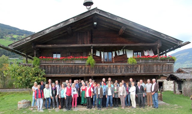 Die Mitglieder des Bauernhausmuseumsvereins Hinterobernau im Zillertal. | Foto: privat