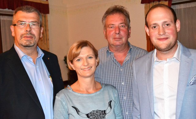 Bezirksobmann Landtagsabgeordneter Rudolf Kroiß, Karoline Holzer, Josef Zauner und Christoph Führer (v.l.)