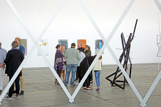 Die Ausstellung findet in der Grenzkunsthalle am Bahnhofring genügend Platz. | Foto: Kunst an der Grenze