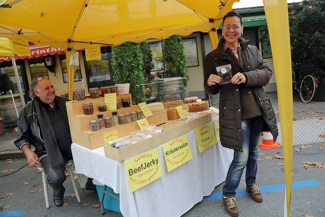 Sandra's Köstlichkeiten am Benediktinermarkt - am Foto: Herbert und Sandra Arrich