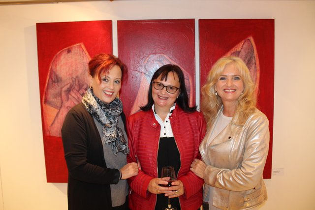 Claudia und Karin Rupacher mit Kulturreferentin Vizebürgermeisterin Manuela Karner (von links) | Foto: Teferle (14)