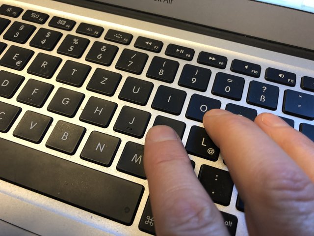 „Wir müssen jetzt dafür sorgen, dass die Voraussetzungen für das Erlernen digitaler Kompetenzen geschaffen werden – nur so können Unternehmen in der Arbeitswelt 4.0 bestehen“, so Philip Wohlgemuth.