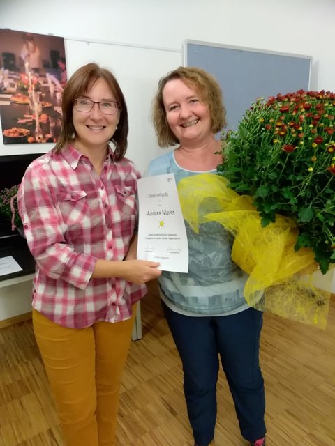 Caritas Tagesmutter Andrea Mayer (links im Bild) mit Regionalbetreuerin Hermine Mayr
