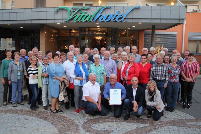 Zufrieden wie beim ersten Mal – der Siedlerverein Waizenkirchen. | Foto: Vitalhotel