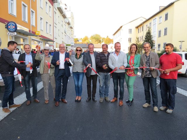 Die Bahnhofstraße wurde offiziell neu eröffnet.