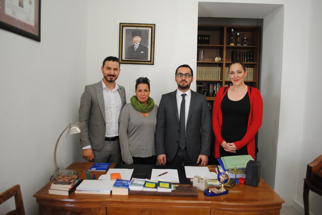 Helfen Menschen mit Migrationshintergrund: Recep Yiğit, Dimitra Inci, Şükrü Coşgun und Aysun Izmirli (v.l.).