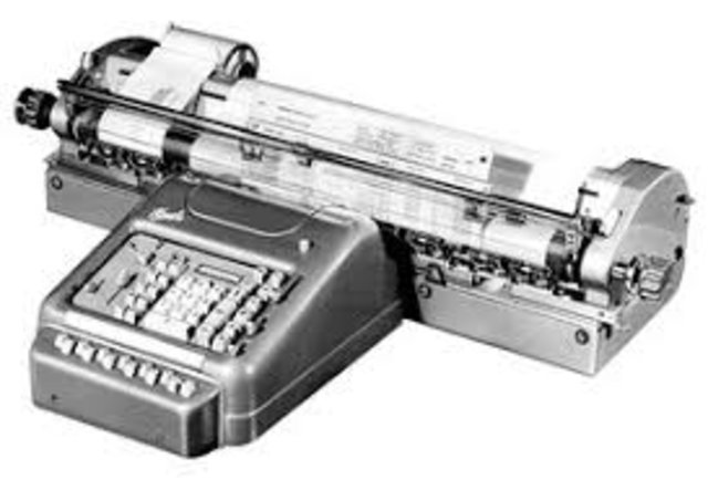 Erst nach 70 Jahren, also 1969, wurde die erste Buchhaltungsmaschine angeschafft.