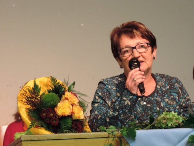 Resi Girlinger bei der Buchpräsentation.