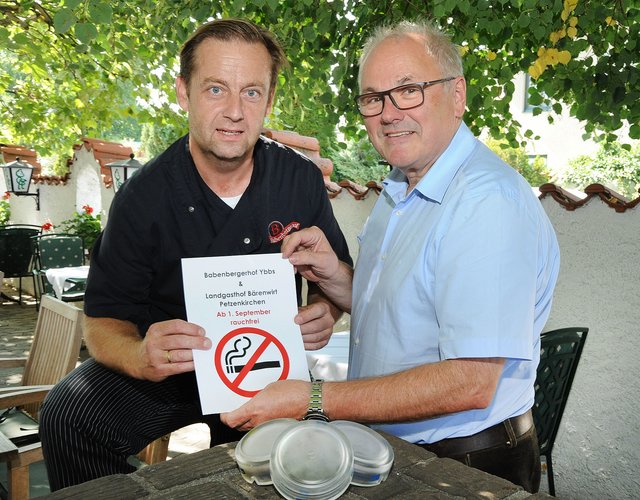 <f>Ernst Gruber vom Babenbergerhof in Ybbs</f> und Erich Mayrhofer vom Bärenwirt in Petzenkirchen sind seit 1.9. rauchfrei.